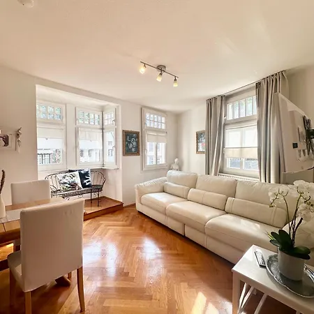 Vikaro شقة مونشاو